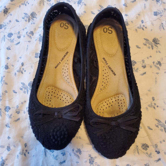 🌠3/$12 or FREE🌠 black lacy flats - Picture 2 of 5
